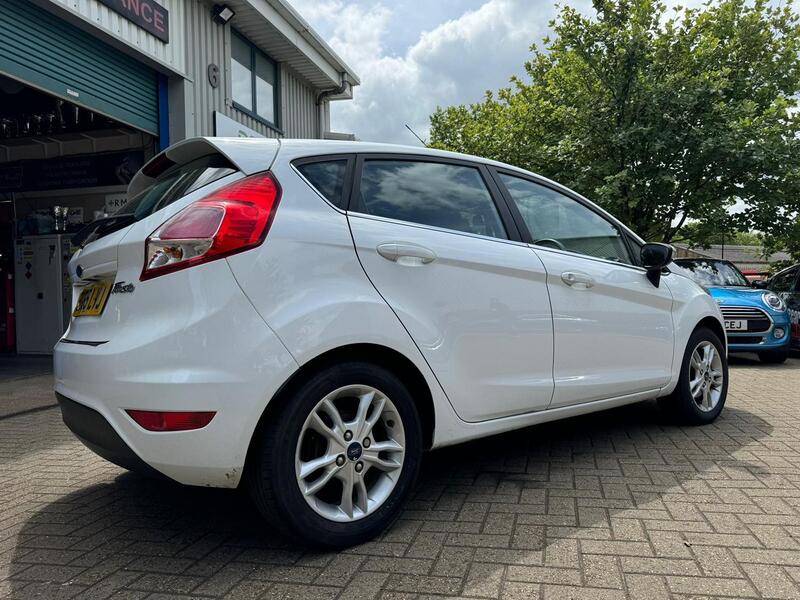 FORD FIESTA