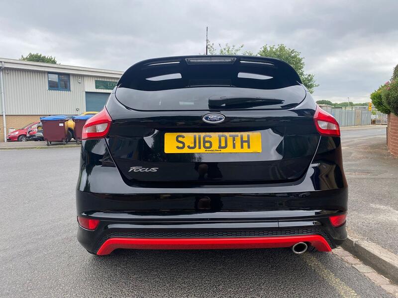 FORD FOCUS