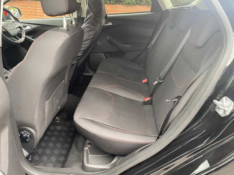FORD FOCUS