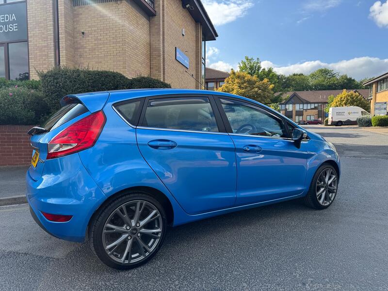 FORD FIESTA
