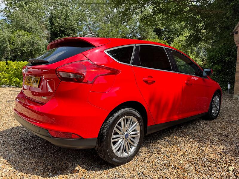 FORD FOCUS