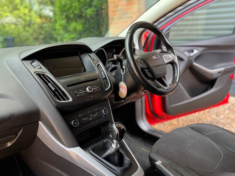 FORD FOCUS