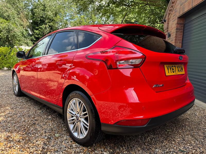 FORD FOCUS