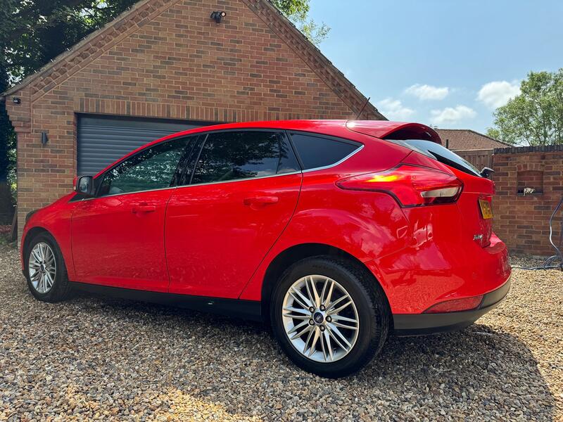 FORD FOCUS