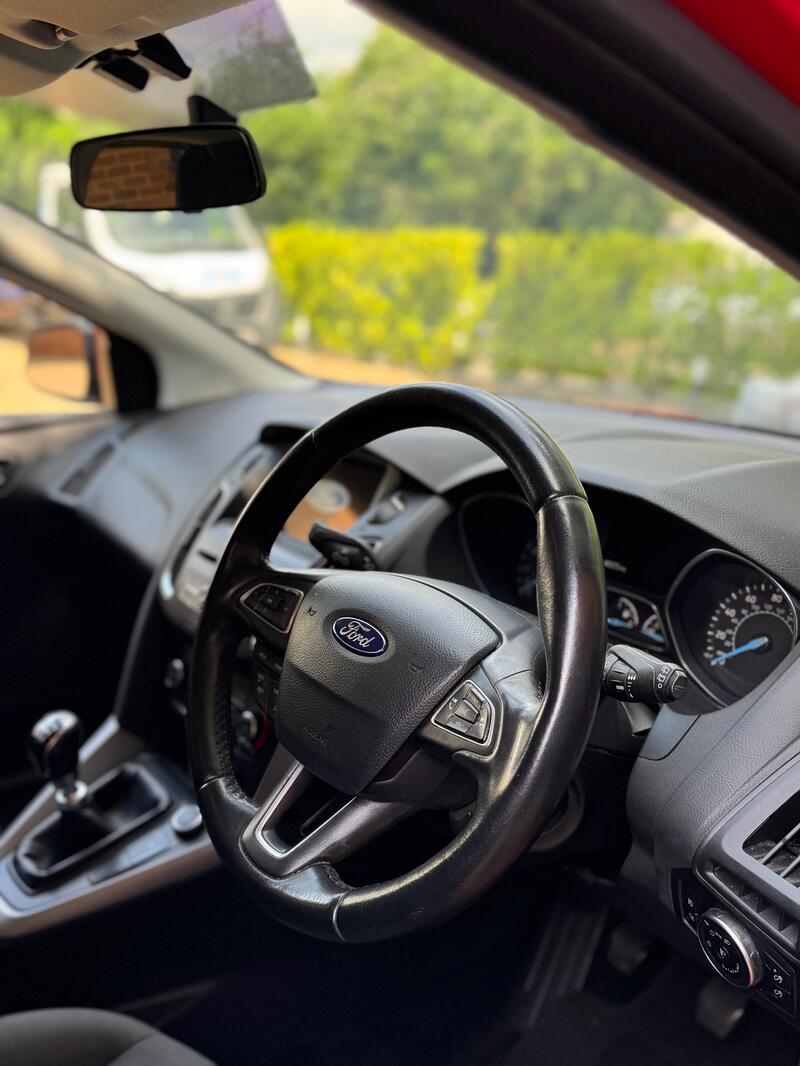 FORD FOCUS