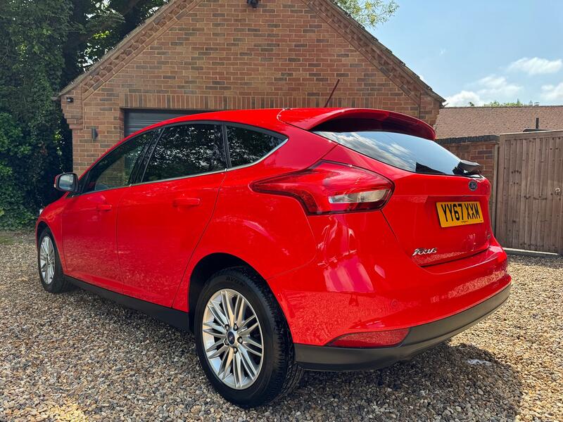 FORD FOCUS
