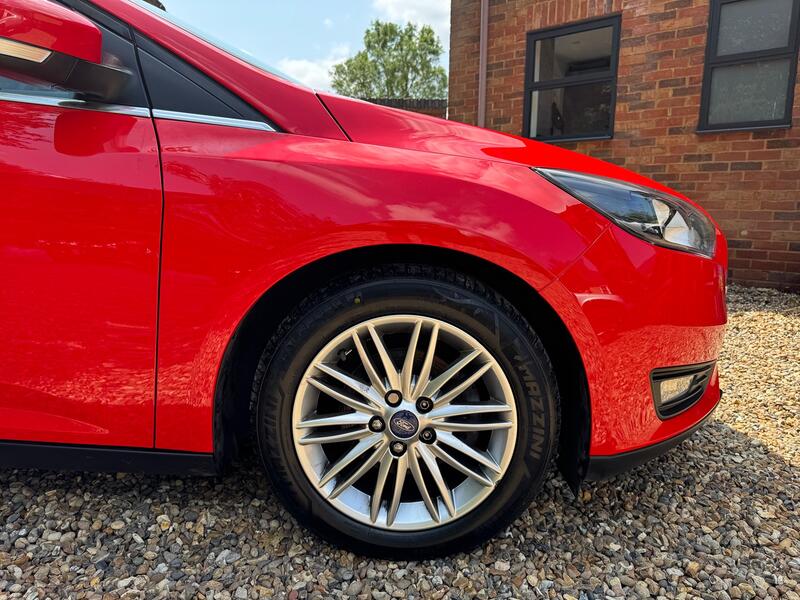 FORD FOCUS
