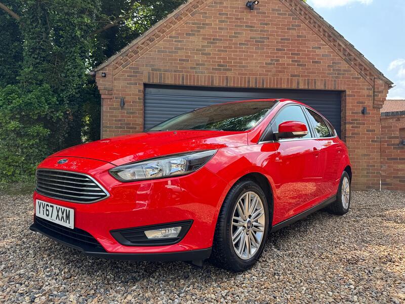 View FORD FOCUS 1.0 T EcoBoost Zetec Edition