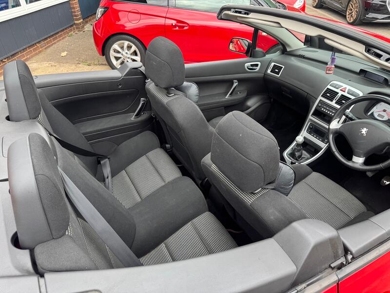 PEUGEOT 307