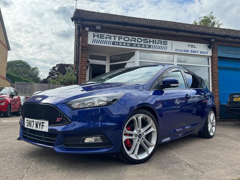 View FORD FOCUS 2.0 T EcoBoost ST-2