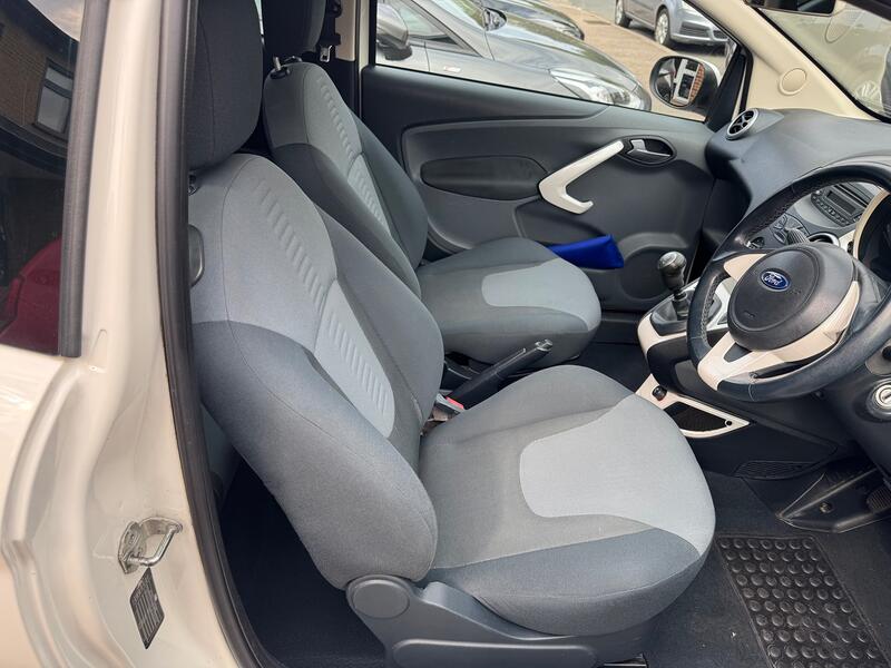 FORD KA