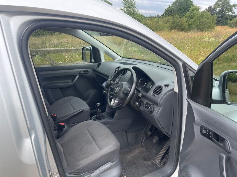 VOLKSWAGEN CADDY